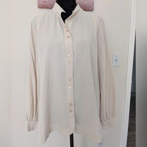 Poetry button down long sleeve blouse. Made with sustainable fibers.